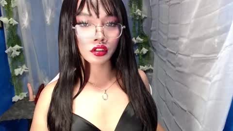 Ella online show from October 2025 11:22:01 AM