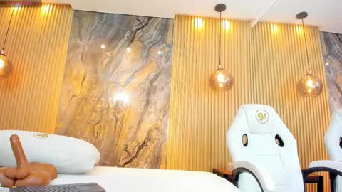 ella harper online show from February 2025 05:20:02 AM