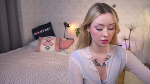 Ella      NEXT STREAM 21 november online show from December 2024 02:35:02 PM