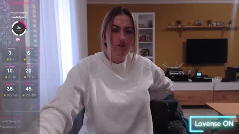 Ella  Max online show from October 2025 07:05:02 AM