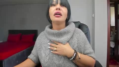 Ella online show from October 2025 12:16:01 PM