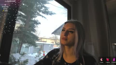 ella_vee online show from February 2026 06:59:02 AM