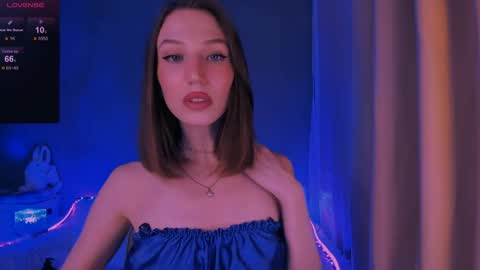 ellaamber online show from April 2026 01:25:02 AM