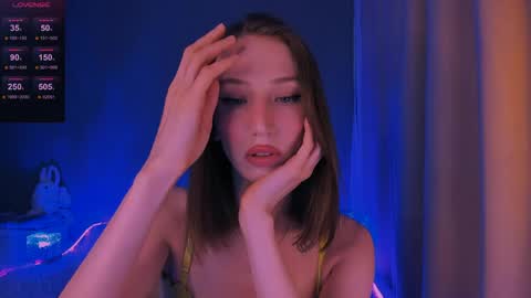 ellaamber online show from April 2026 08:20:01 AM