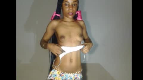 ella online show from November 2025 05:52:02 AM