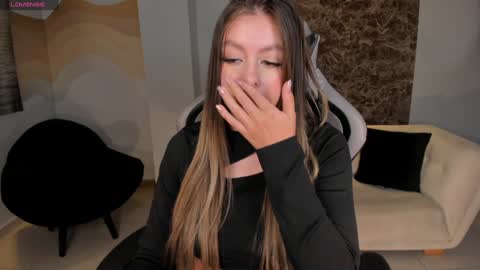 EllaClark online show from December 2024 09:29:02 PM