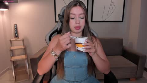 EllaClark online show from January 2025 06:54:02 PM