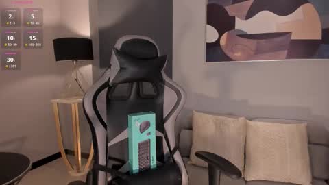 EllaClark online show from October 2025 05:57:01 PM