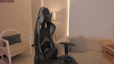 EllaClark online show from November 2025 06:51:02 PM