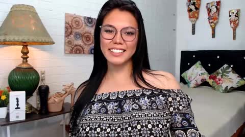 Snapshot of ellahollywood1818 chatting on December 2024 04:05:01 PM CINDERELLA online show from December 2024 04:05:01 PM