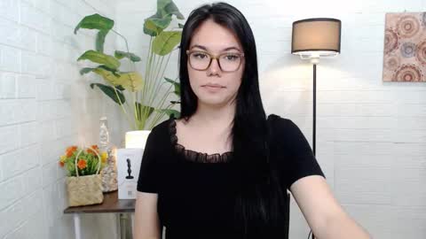 Snapshot of ellahollywood1818 chatting on February 2026 05:00:02 AM CINDERELLA online show from February 2026 05:00:02 AM