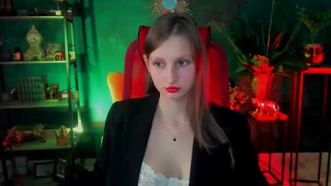 Snapshot of ellahorton chatting on February 2025 06:41:02 PM Ella online show from February 2025 06:41:02 PM