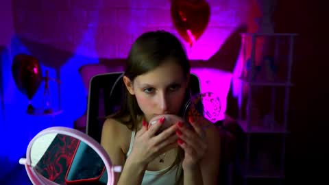 Snapshot of ellahorton chatting on March 2025 12:33:02 PM Ella online show from March 2025 12:33:02 PM