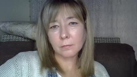 ellajohnsonx online show from October 2025 02:37:01 PM