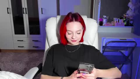 Snapshot of ellales chatting on October 2025 09:43:02 AM ellales online show from October 2025 09:43:02 AM