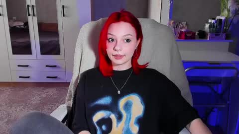 Snapshot of ellales chatting on April 2026 08:42:02 AM ellales online show from April 2026 08:42:02 AM