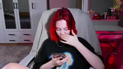 Snapshot of ellales chatting on May 2026 08:54:02 AM ellales online show from May 2026 08:54:02 AM
