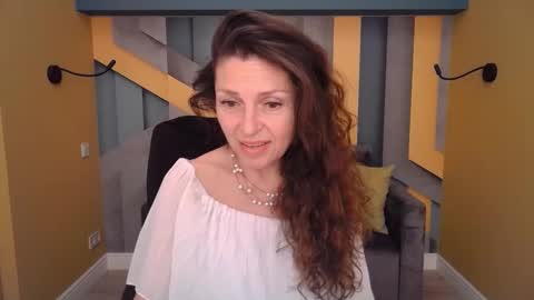 EllaLongs online show from April 2026 01:41:02 PM