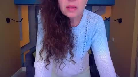 Snapshot of ellalongs chatting on May 2026 11:29:01 AM EllaLongs online show from May 2026 11:29:01 AM