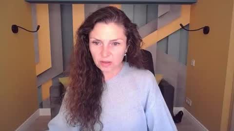 Snapshot of ellalongs chatting on May 2026 11:16:01 AM EllaLongs online show from May 2026 11:16:01 AM