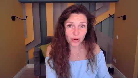 Snapshot of ellalongs chatting on May 2026 11:28:02 AM EllaLongs online show from May 2026 11:28:02 AM