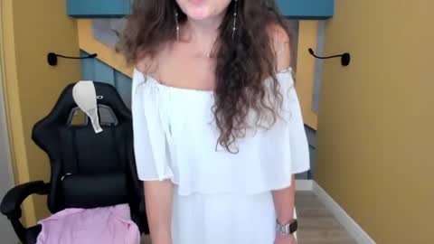 EllaLongs online show from July 2026 12:48:02 PM
