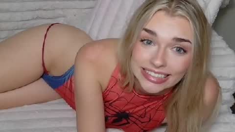 Snapshot of ellalowe chatting on May 2026 11:12:01 PM ellalowe online show from May 2026 11:12:01 PM