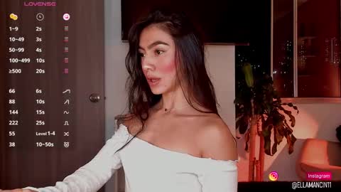 Snapshot of ellamancini chatting on October 2025 12:33:02 AM Ella online show from October 2025 12:33:02 AM