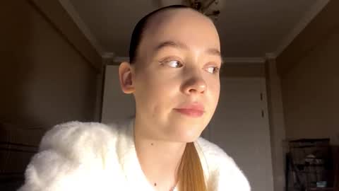 Ella online show from September 2025 03:24:01 PM