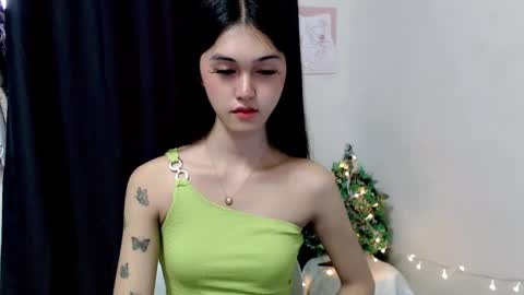 ELLA online show from December 2025 02:39:01 AM