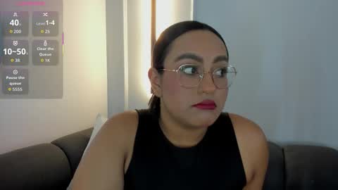 Ella online show from November 2025 12:05:02 PM