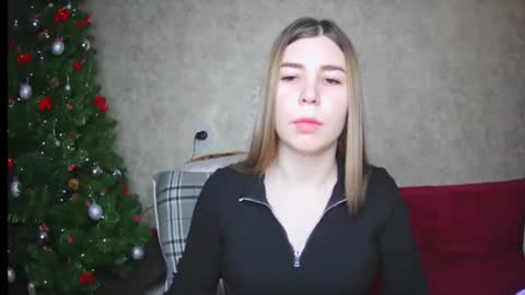 Snapshot of ellanuar chatting on January 2025 05:01:02 AM EllaNuar online show from January 2025 05:01:02 AM