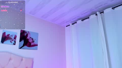 ellarosee_ online show from December 2024 11:18:02 PM