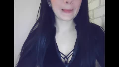 Snapshot of elle010843 chatting on January 2025 02:41:01 PM elle010843 online show from January 2025 02:41:01 PM