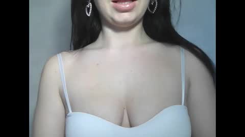 Snapshot of elle010843 chatting on February 2025 12:08:01 PM elle010843 online show from February 2025 12:08:01 PM