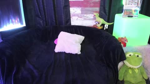 ELLE online show from September 2025 09:14:02 PM