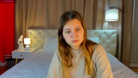 elle_ellise online show from September 2025 07:54:02 AM