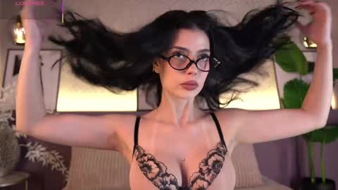 Elle Diane online show from April 2026 12:27:02 AM