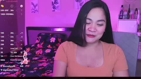 Snapshot of elleelle123 chatting on December 2024 01:04:02 AM Ann online show from December 2024 01:04:02 AM