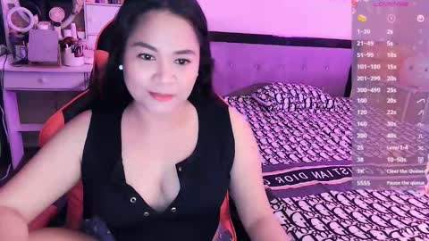 Snapshot of elleelle123 chatting on September 2025 11:32:02 AM Ann online show from September 2025 11:32:02 AM