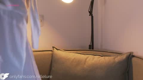 Snapshot of ellelure_ chatting on July 2026 10:36:01 PM Linda Restrepo online show from July 2026 10:36:01 PM