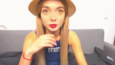 ellen_flow online show from December 2024 08:00:01 PM