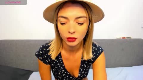 ellen_flow online show from September 2025 08:45:02 PM