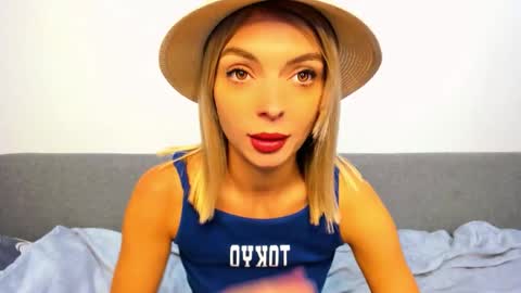 ellen_flow online show from October 2025 09:34:01 PM