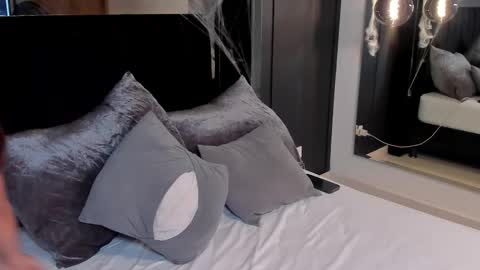 Snapshot of ellen_grace chatting on November 2025 09:22:01 AM Ellen online show from November 2025 09:22:01 AM