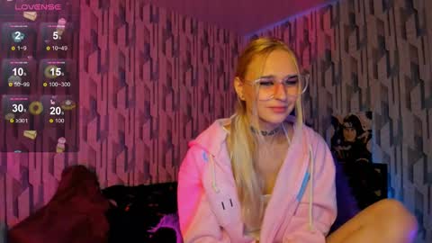 Ellie online show from December 2024 08:58:01 AM