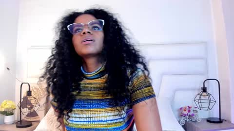 Snapshot of ellie_alves chatting on December 2024 03:36:02 PM Ellie online show from December 2024 03:36:02 PM