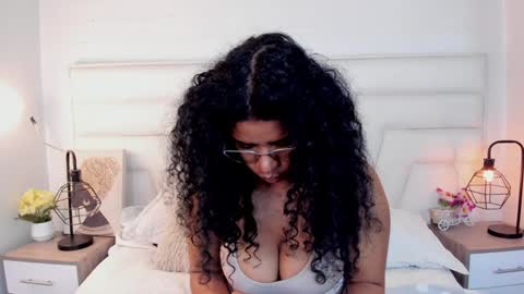 Snapshot of ellie_alves chatting on December 2024 03:12:02 PM Ellie online show from December 2024 03:12:02 PM