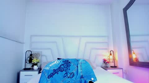 Snapshot of ellie_alves chatting on February 2025 03:27:02 PM Ellie online show from February 2025 03:27:02 PM