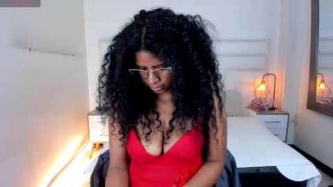 Snapshot of ellie_alves chatting on February 2025 03:26:01 PM Ellie online show from February 2025 03:26:01 PM